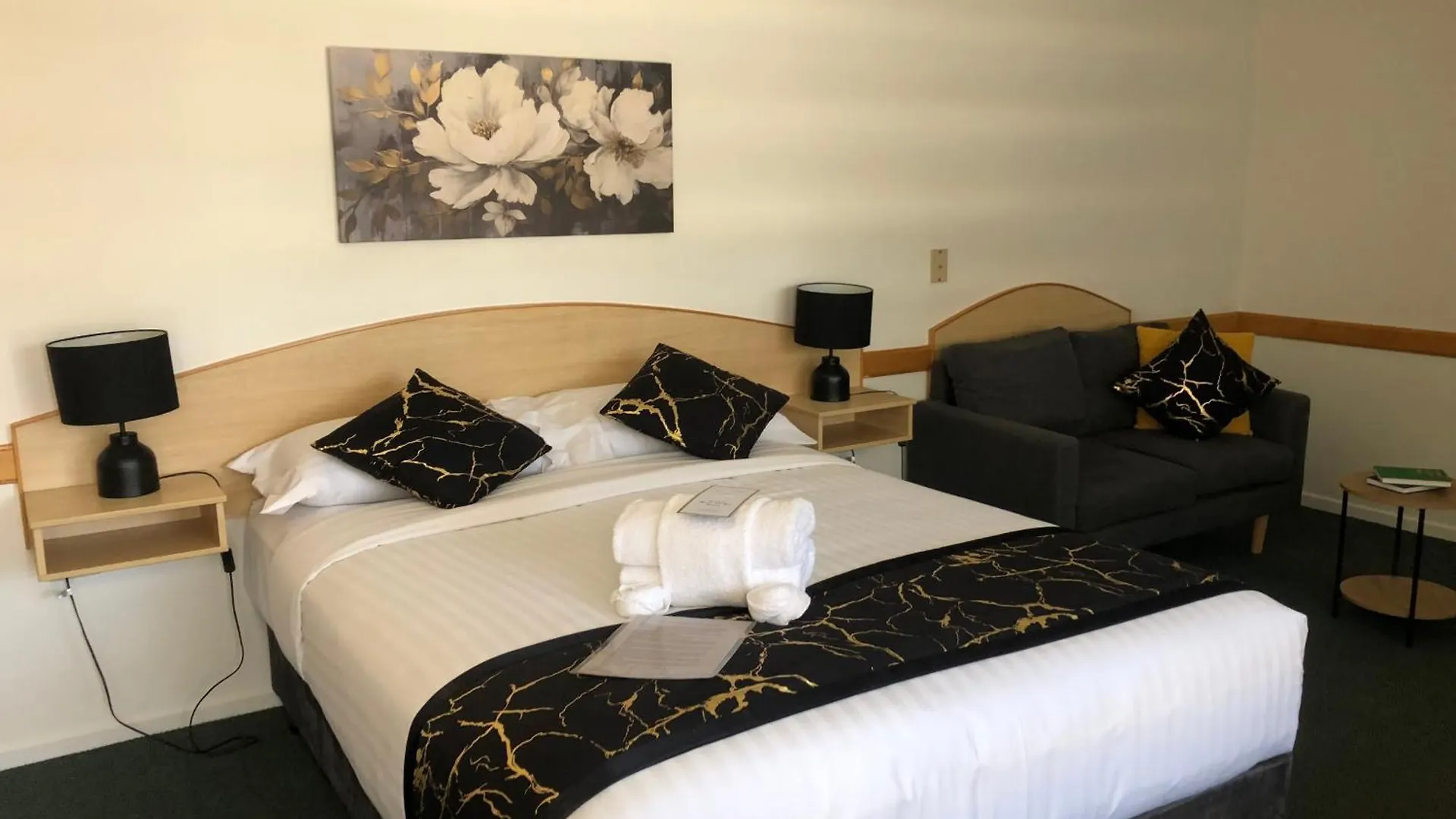 Warwick Vines Motel